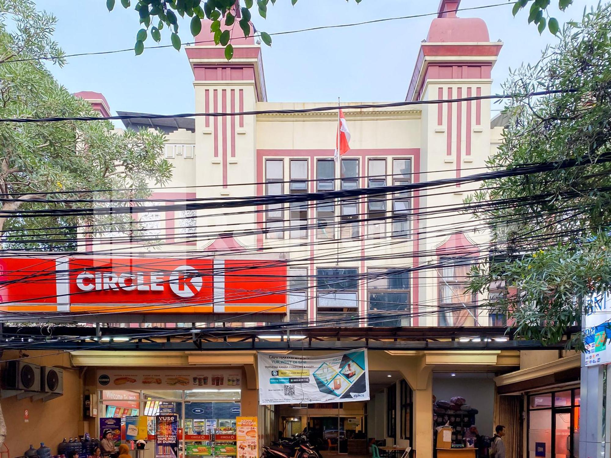 Audah Guesthouse Syariah Kuningan Redpartner Jacarta Exterior foto